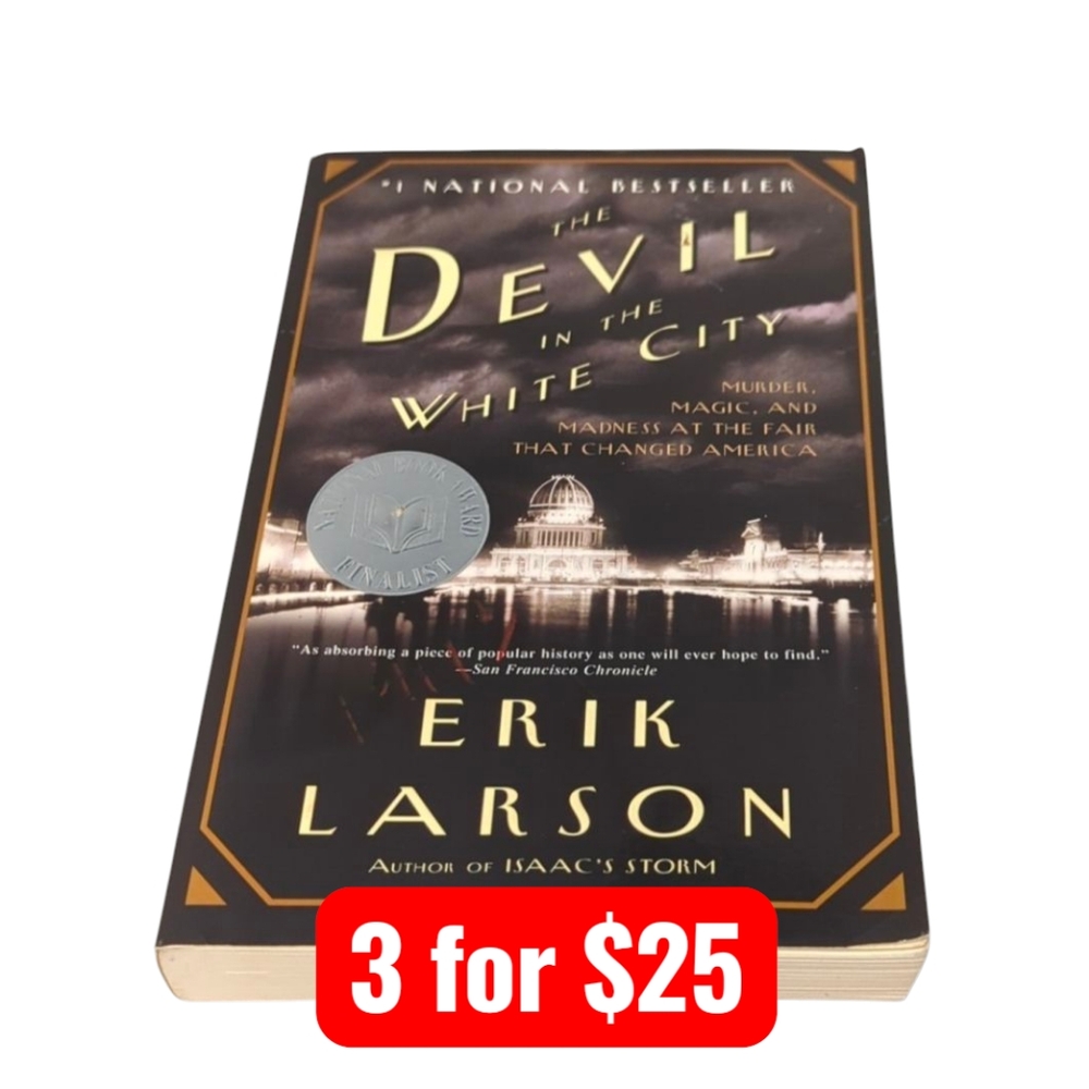 The Devil in the White City by Erik Larson Paperback